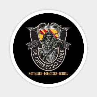 US Army 5th Special Forces Group Death Skull De Oppresso Liber 5th SFG - Gift for Veterans Day 4th of July or Patriotic Memorial Day Magnet